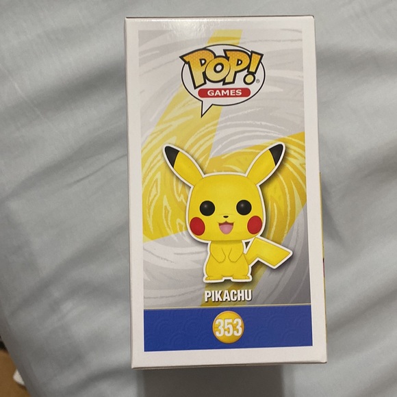 Pikachu Funko Pop Target Exclusive - Picture 4 of 6